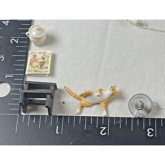 Artisan Made Dollhouse Miniature 1:24 Bedroom Set Bed Dresser Chest Curtain Rug - Picture 10 of 11